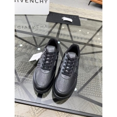 Givenchy Sneakers